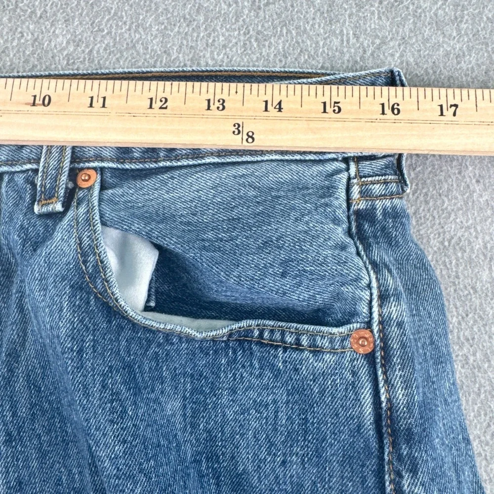 Levi's Jeans Mens 33x32 Blue 501 Original Straight Leg Button Fly Denim